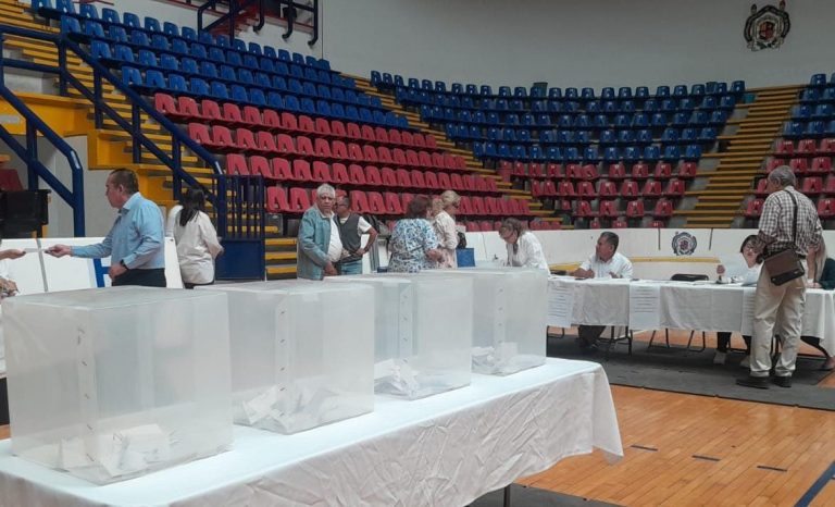 Transcurre sin novedad votación de profesores del SPUM para elegir nuevo dirigente
