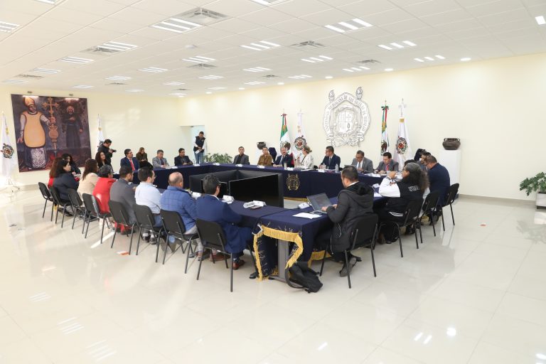 Sostiene rectora reunión con el secretario general electo del SPUM