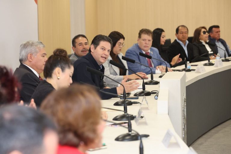 Reconoce Alfonso Martínez a migrantes michoacanos