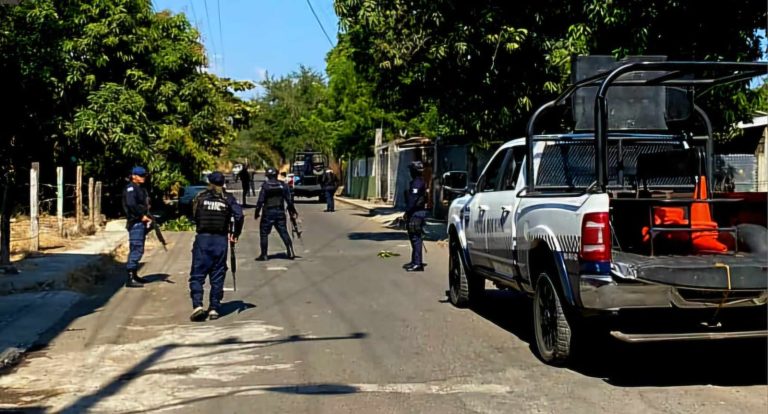 Delincuentes se enfrentan contra Policías Municipales en Parácuaro