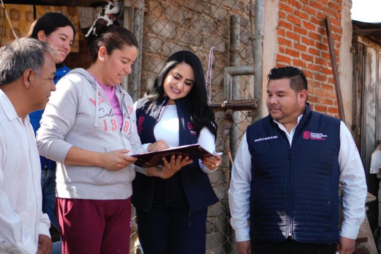 Entrega Sedum más de 250 escrituras en Uruapan