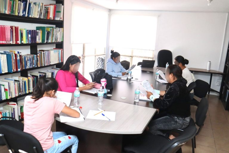 Seimujer impulsa a mujeres víctimas de violencia a concluir estudios de educación básica