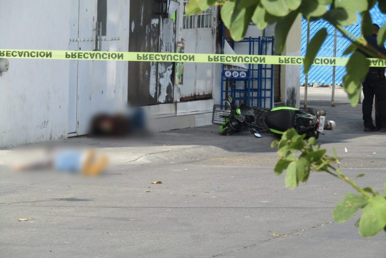 Acribillan a dos motociclistas en el Fraccionamiento Acanto II de Zamora