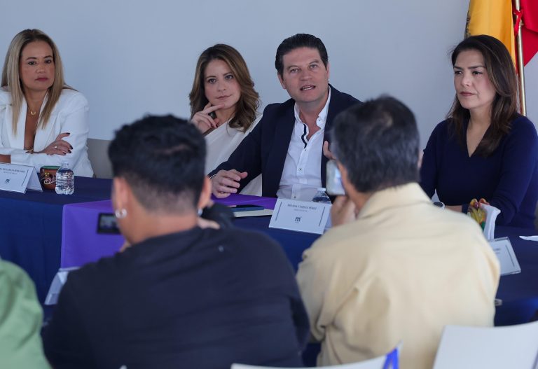 Recibe Alfonso Martínez en Morelia a comunicadores de diferentes regiones del estado