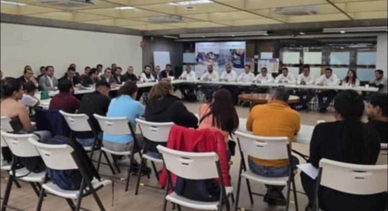 Retira CNTE de Michoacán plantón en Bucareli tras semana y media de movilización