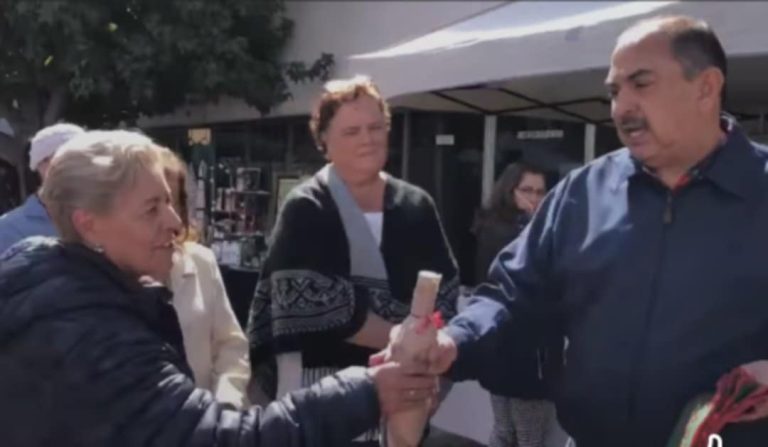 Se solidariza D-III-6 con artesanos de Ocampo, instalan feria navideña en explanada de SEE
