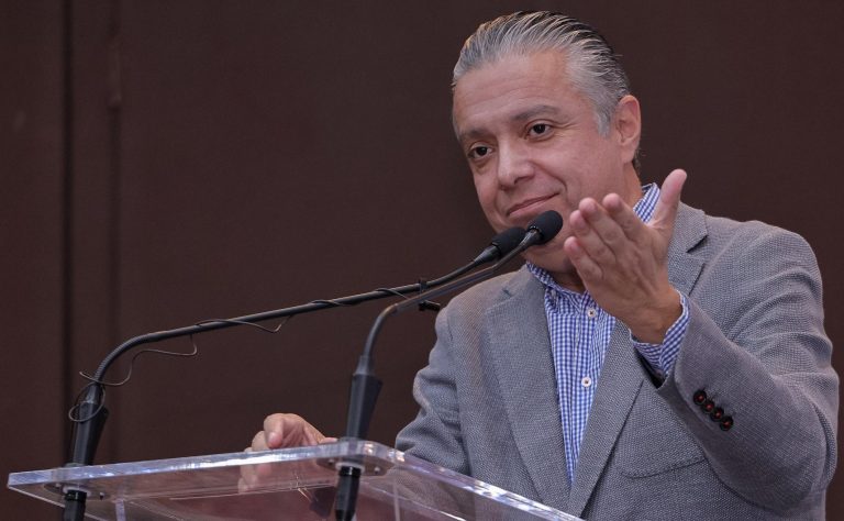 A partir del 1 de mayo se aplicarán multas y recargos por no pagar refrendo vehicular 2025