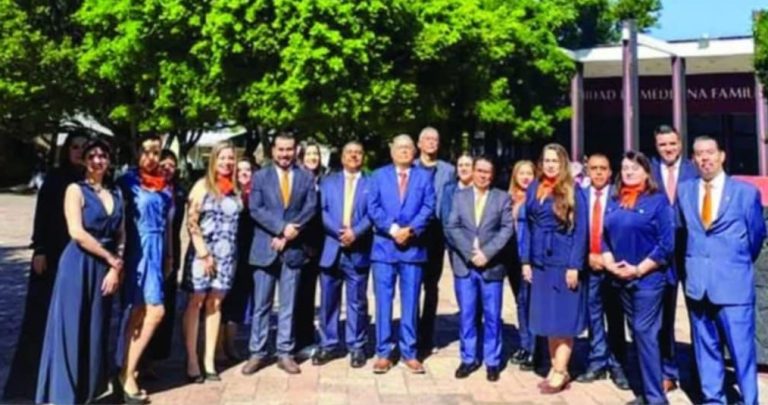 Cuatro hombres y una mujer disputan dirigencia del SPUM
