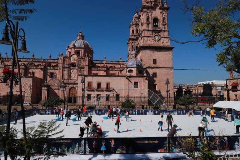 A partir del lunes, se esperan hasta mil 500 usuarios diarios a la pista de hielo de Morelia