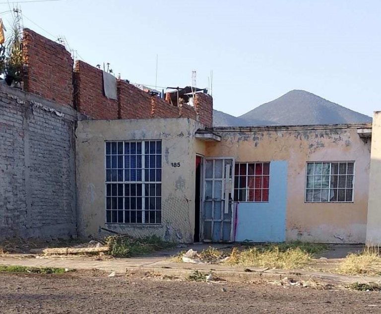 A balazos, ultiman a velador en vivienda de Jacona