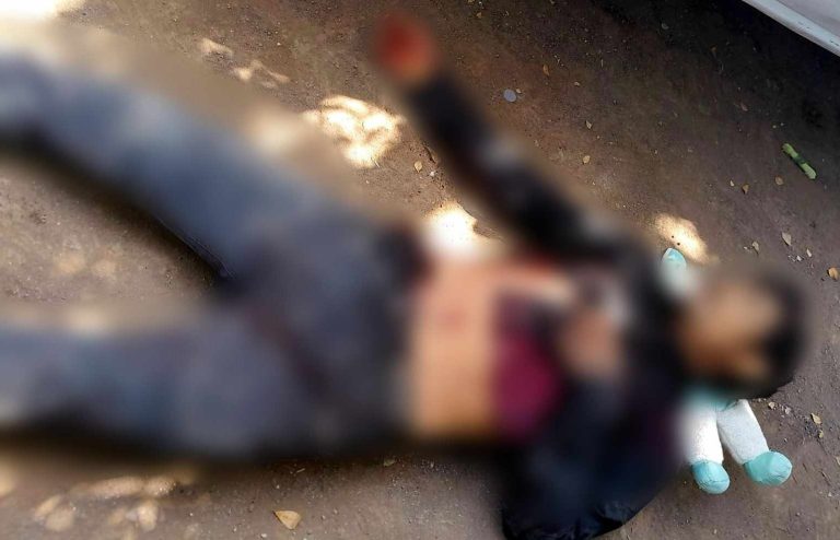 Balean a padre e hijo en Apatzingán; hay un muerto y un herido