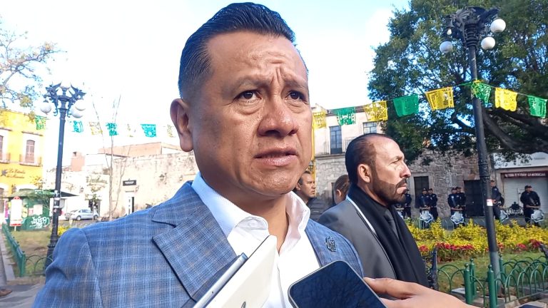 Sin comunicación entre el Gobierno del Estado con alcaldesa de Coalcomán