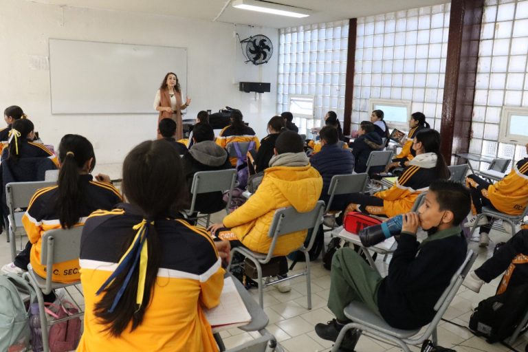 Invita SEE a participar en la convocatoria para el otorgamiento de condecoraciones docentes