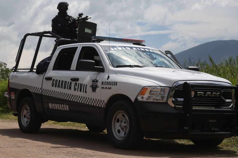 Enfrentamientos entre grupos delictivos se registran en Apatzingán; reportan uso de narcodrones