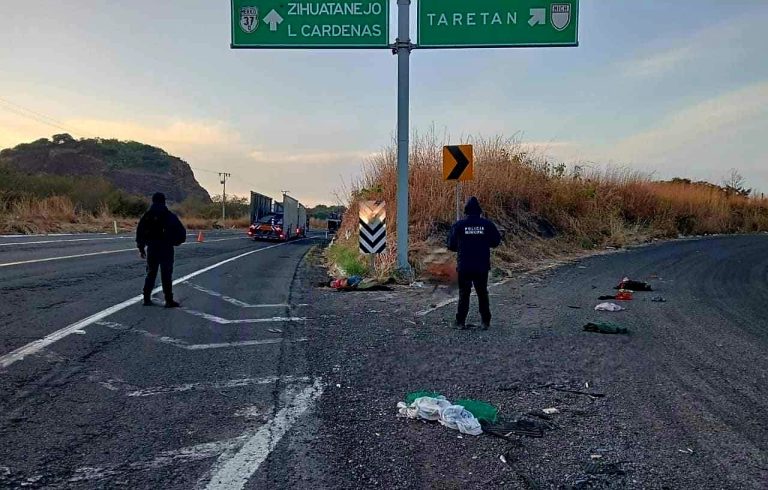 Hombre muere atropellado en la autopista Siglo XXI