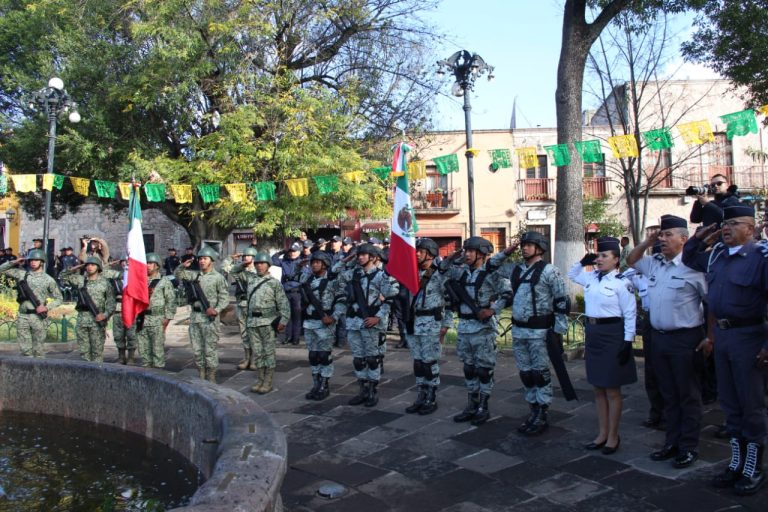 Como cada primer lunes de mes llevan a cabo Fuerzas Armadas acto cívico