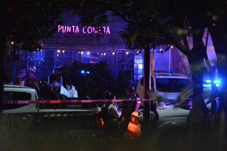 Identifican a 3 de los 5 hombres baleados en tres bares de Morelia