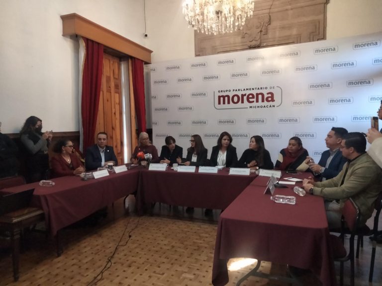 Planes vacíos, amor y abrazos: Morena promete cariño a migrantes michoacanos