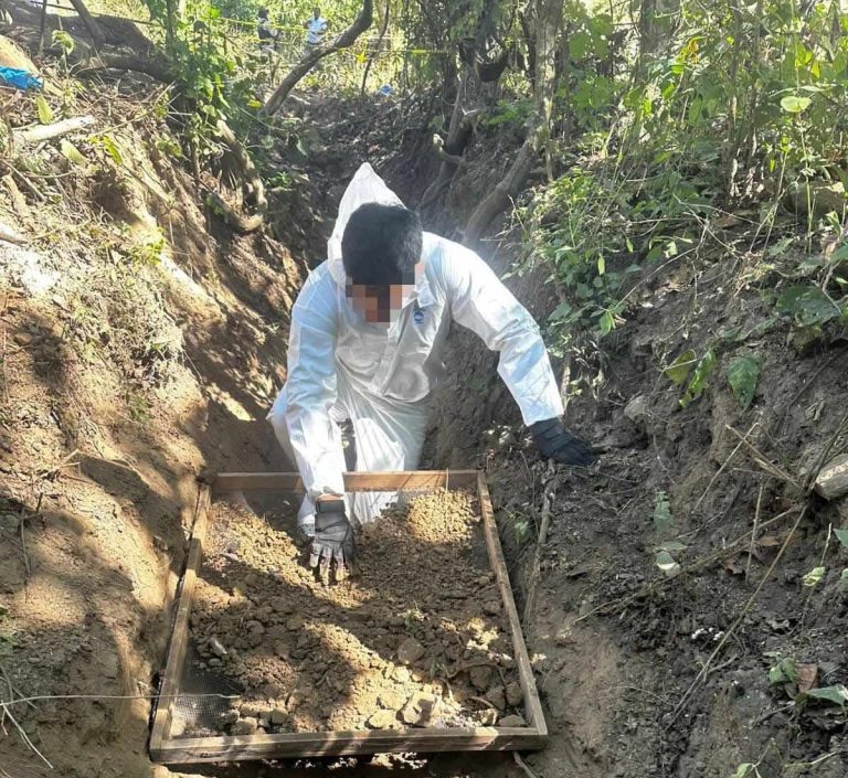 Localizan restos óseos en zona cerril de Aquila