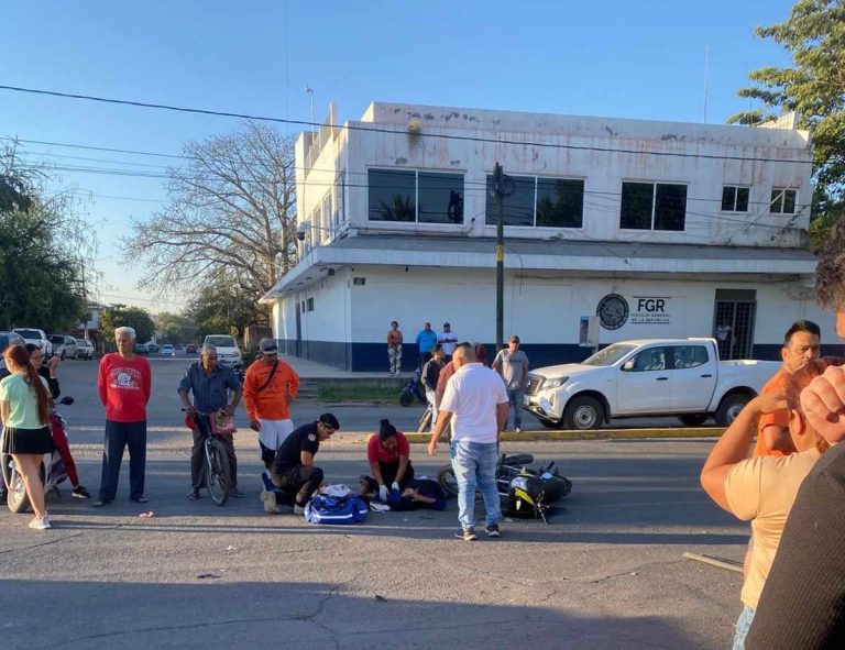 Madre e hija heridas al derrapar su motocicleta, en Apátzingán