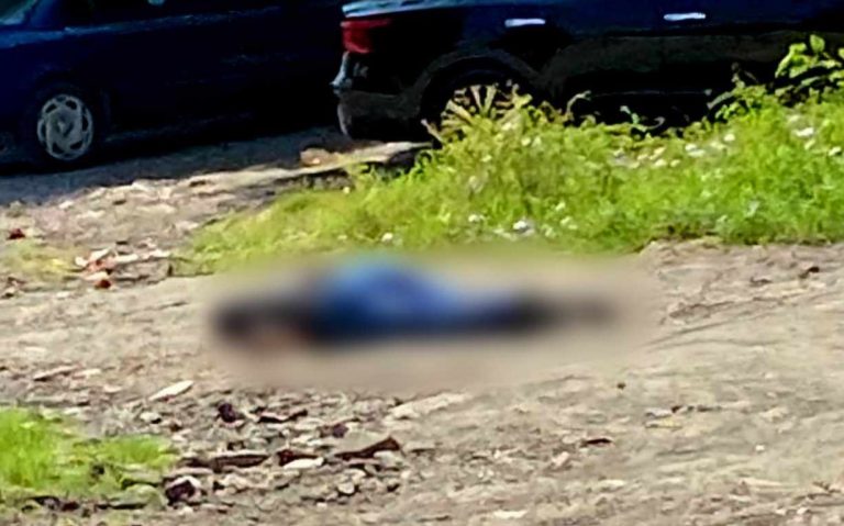 Pistoleros persiguen y matan a un hombre, en Apatzingán