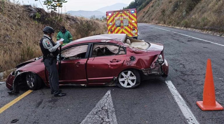 Se registra accidente vehicular en el municipio de Pátzcuaro