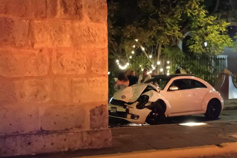 Se registra choque entre dos vehículos en la avenida Acueducto de Morelia