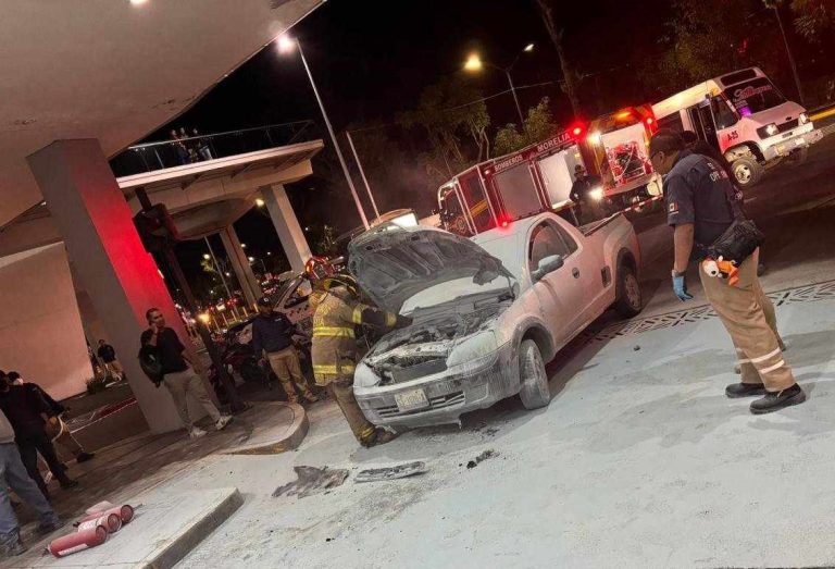 Se registra conato de incendio de camioneta en colonia Las Américas, de Morelia