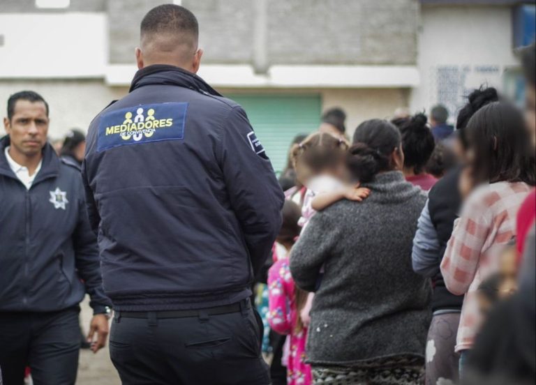 Lleva Policía Morelia lleva alegría a niños en el Día de Reyes