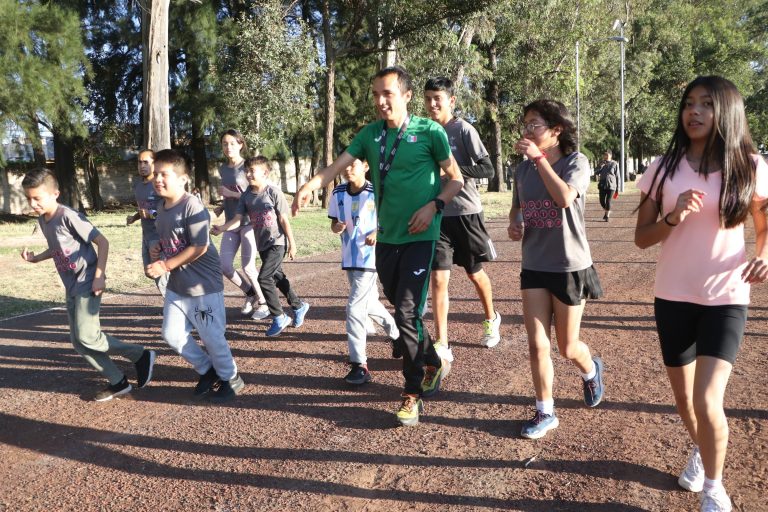 Conoce los beneficios del atletismo, otra opción más de los centros deportivos de la Cecufid