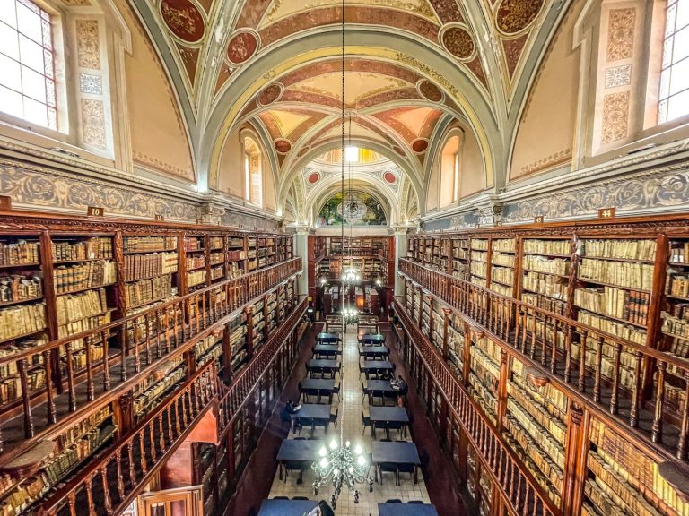 Celebra Biblioteca Pública Universitaria su 95 aniversario