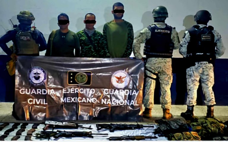 Enfrentamiento en la periferia de Apatzingán deja cinco delincuentes abatidos y cinco detenidos