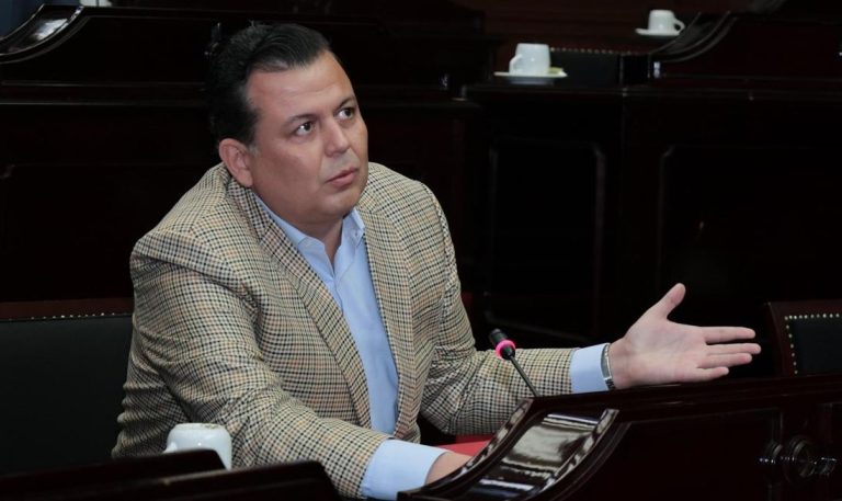 Gobierno federal no responde ante el crimen en Michoacán: Guillermo Valencia