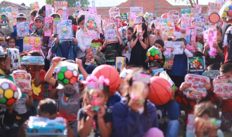 Gobierno de Alfonso Martínez y Reyes Magos llevan alegría a más de 9 mil niñas y niños