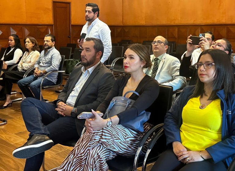 Entregan 20 distintivos de calidad que avalan higiene para tranquilidad del turista y visitante