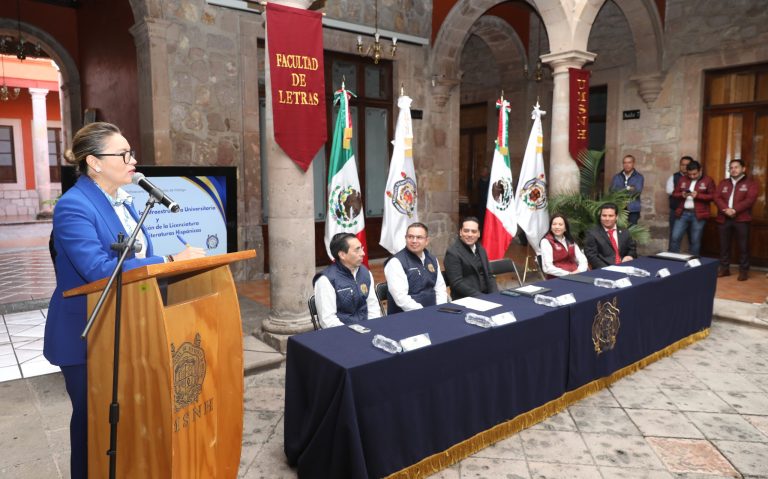 Entregan constancia de reacreditación de la Licenciatura en Lengua y Literaturas Hispánicas de la UMNSH