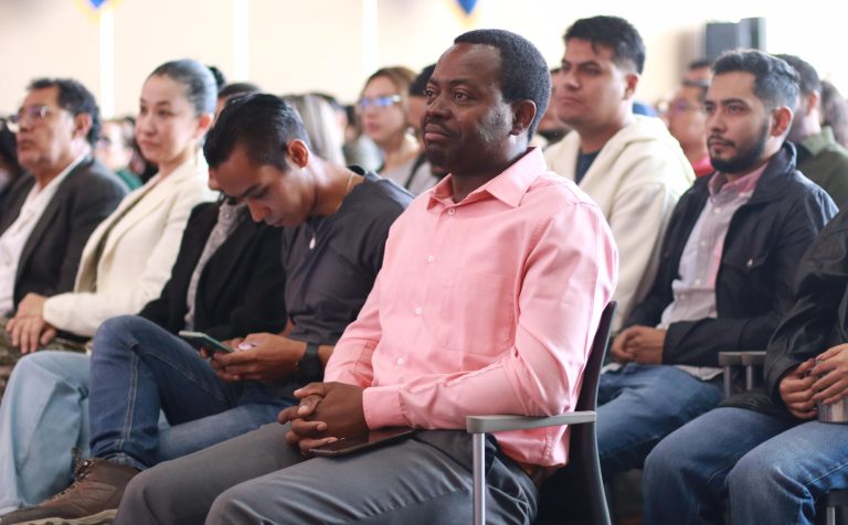 Estudiantes de 15 países del mundo estudian una especialidad, maestría o doctorado en la UMSNH