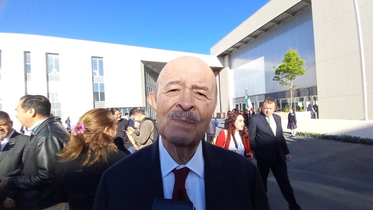 14 carteles operan ahora en Apatzingán: Fausto Vallejo