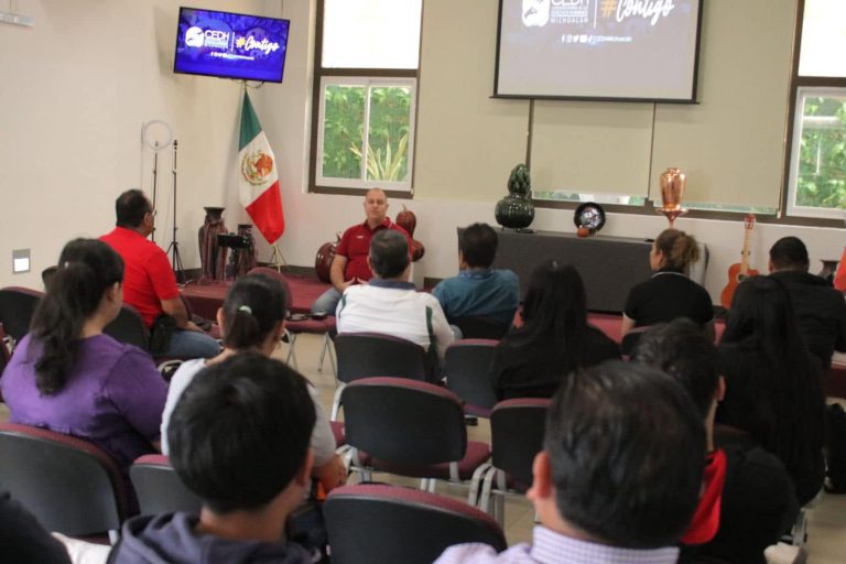 Concluye el Foro Estatal de Periodistas organizado por CEDH Michoacán