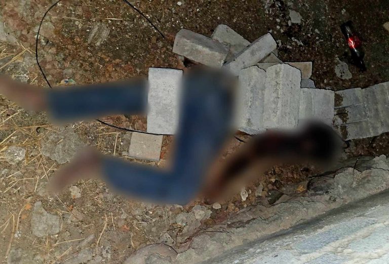 Hallan un hombre asesinado en la colonia Ampliación Timapa, de Apatzingán