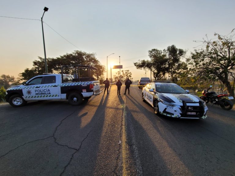 Motociclista muere tras ser chocado por automovilista cerca del Estadio Morelos 