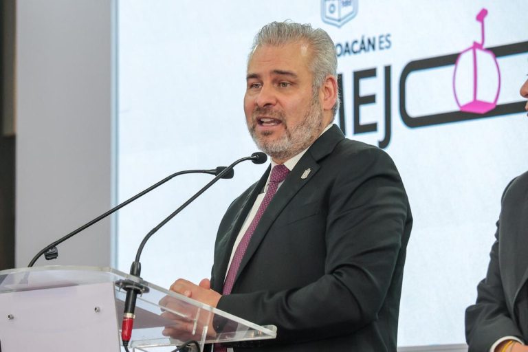 No tiene nada de extraño reuniones con Senadores y García Harfuch, asegura Bedolla