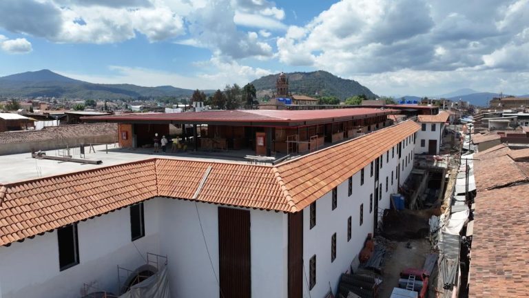 Instalados 100 % de locatarios en el nuevo Mercado de Pátzcuaro