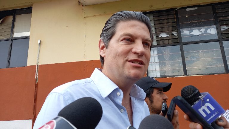 Llama alcalde a gobierno del estado a dialogar con grupos opositores al teleférico
