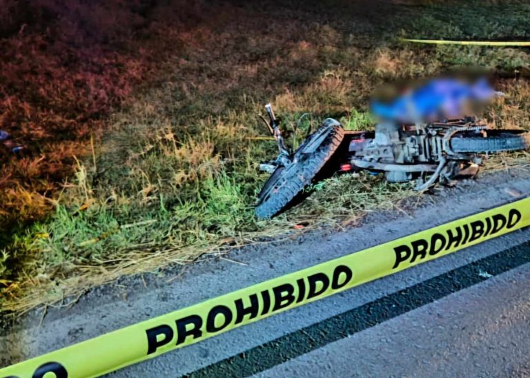 Motociclista muere al derrapar su unidad en la carretera Zamora–La Barca