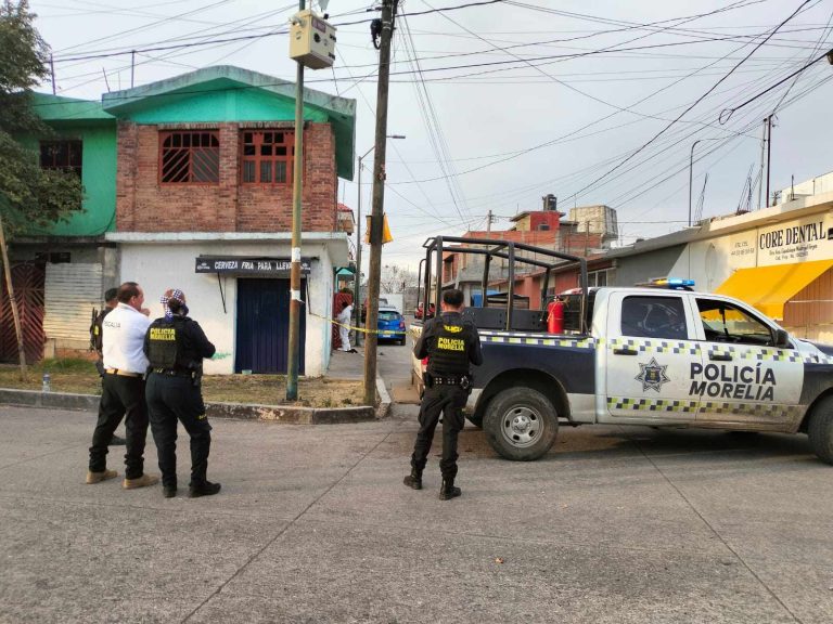 Oficial del FGE es herido en una mano; agresor queda lesionado