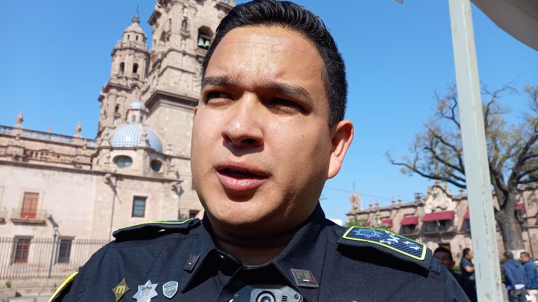 De entre 10 a 15 obstáculos quita Policía Morelia de la vía publica