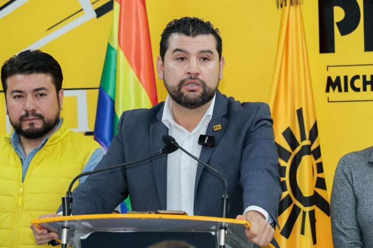 PRD arremete contra el PRI por críticas a la inseguridad en Michoacán