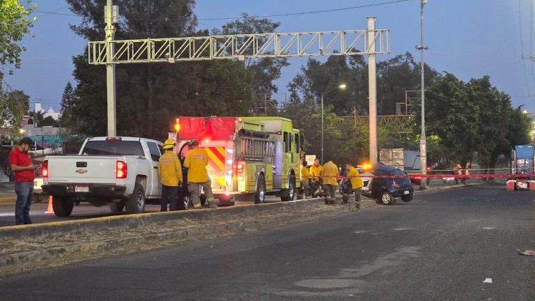 Identifican al automovilista muerto en choque cerca de la Macroplaza Estadio; su bebé también fallece