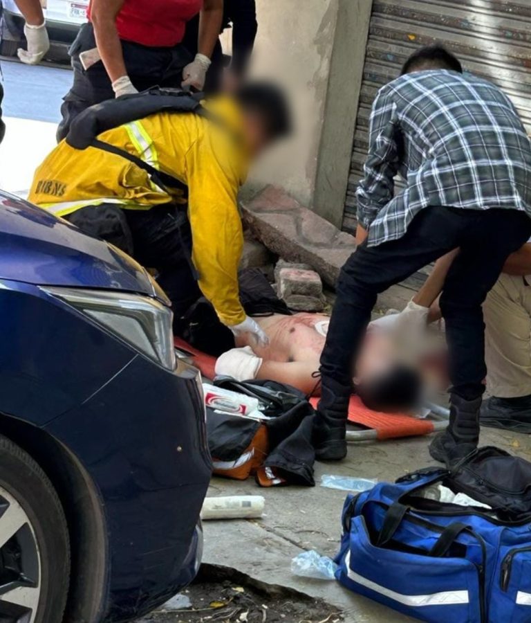 Lavacarros muere en hospital tras ser baleado frente al botanero “La Hora Azul” de Apatzingán